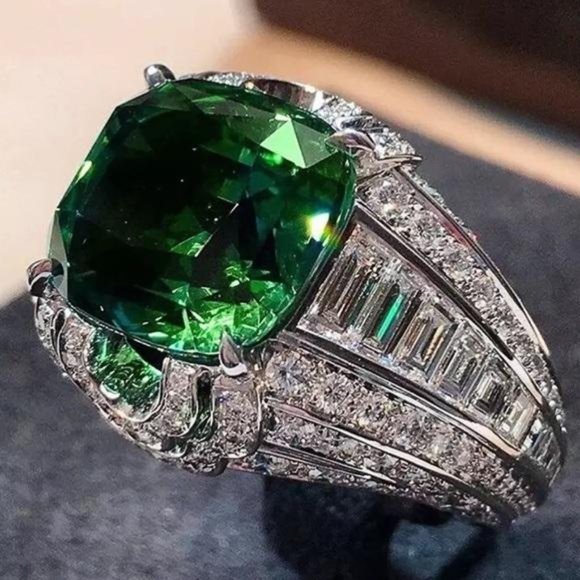 Jewelry - NEW 925 STERLING SILVER DIAMOND SQUARE RING, CUTE RING, SHINY RING.